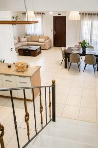 Syros Sun Villa - Terrace Open Views near Airport