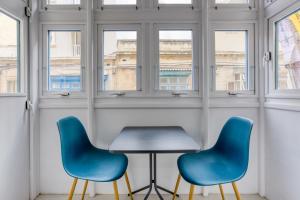 Designer Apartment Near Seafront with Balcony & Patio