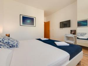 Holiday Home Villa Cera für 8 Personen in Pula by Interhome