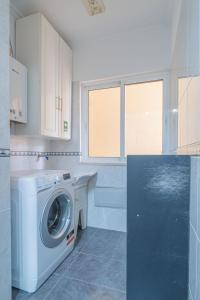 Apartment Appartement mit Meerblick by Interhome