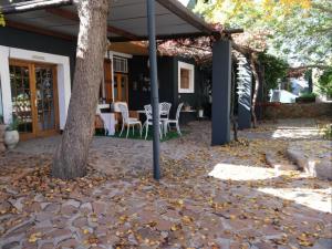 The Hudson Guesthouse & Suites