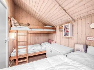 Holiday Home Kuisma - 1-1km to the fjord by Interhome