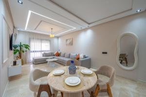 CosyFlat Marrakech 2 Bedrooms Pool & Parking