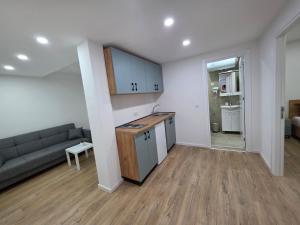 Apartments Lati