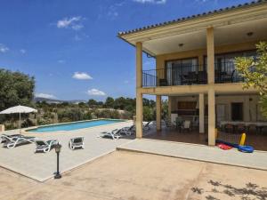 Holiday Home Ferienvilla mit Garten- Grill und Terrasse by Interhome