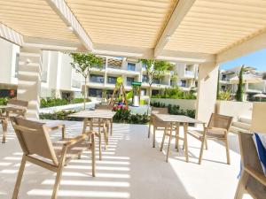 Myron Residence A54