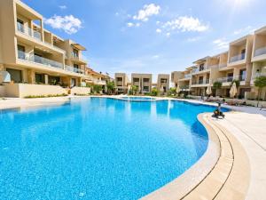 Myron Residence A54