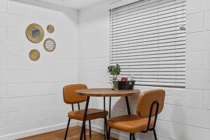 Tempe Central Apartment Near ASU & DT Tempe with Pool & Free Parking