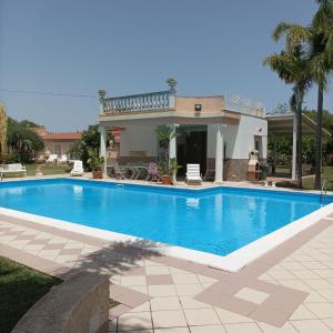 Zeus Depandance in Villa con piscina