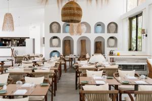 Wine & Books by the Sea, Algarve Resort