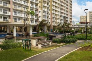 Resort-Inspired 2 Bedroom w Balcony in Quezon City