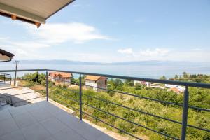 VILA NAUM
