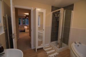 Luxury, Family-Friendly Home with Garden