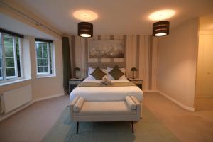Luxury, Family-Friendly Home with Garden