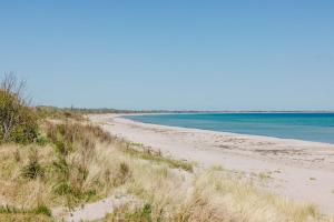 Modern Beachside Retreat in Marielyst 2BR