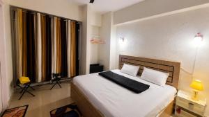 Couple friendly 1bhk Apartment in Skyline, Ansal Lucknow