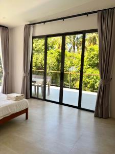 Velora Private Pool Villa - Spacious 3BR, Walk to Hin Kong Beach