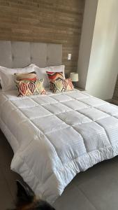 Modern 3BR-2 Balconies - Mountain Views - Laureles