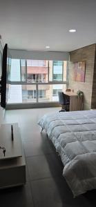 Modern 3BR-2 Balconies - Mountain Views - Laureles