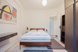 Bright & Charming 3-Room Apt