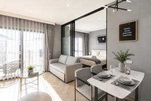 Legendary Azure 1BR Apartment Bangtao