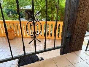 Villa Amarilla Kolan