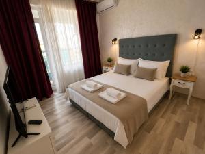 SUMMERLAND Sea View Penthouse & Jacuzzi