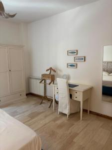 Frangipani HOUSE Cagliari luxury huge apartment city center with lift