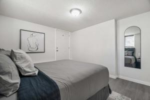 The Weekender Cozy Bridgeland Retreat Sleeps 2