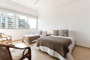 3 bedroom oceanfront apartment, fully renovated