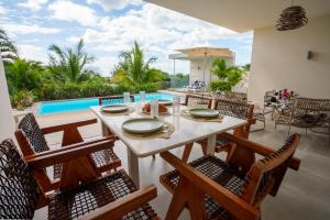 ELOMY VILLA