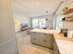 Premium 2 bedroom apartment with balcony and parking-ROL2