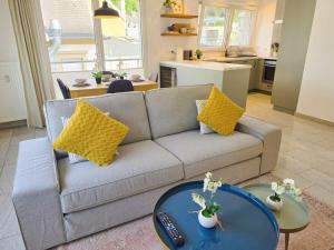 Premium 2 bedroom apartment with balcony and parking-ROL2