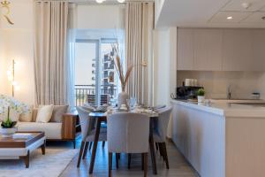 Luxury 3BR With Maid Room - Sea View Balcony in Yas Island