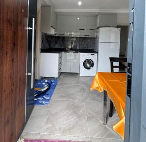Located in the center of Avsa Island, 8 min from the beach, Detached House With Garden