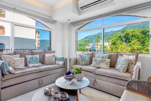 Playas Gemelas Framboyan 803A | 1BR, PV | Oceanview, Beachfront, Pool
