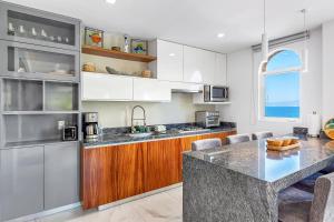 Playas Gemelas Framboyan 803A | 1BR, PV | Oceanview, Beachfront, Pool