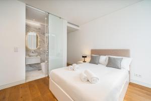 Vilamoura 4-Bedroom Penthouse with Jacuzzi