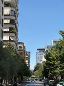 ARIS APARTMENT - Blloku Tirana Lake Park