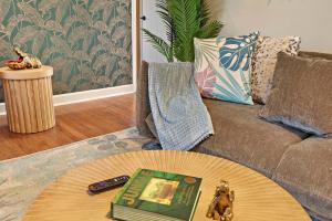 Elmwood Park Jungle Oasis with 2 Car Garage Near Downtown
