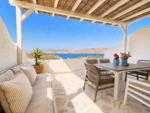 Yakinthos Suites