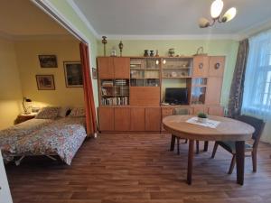 Cameo Apartments
