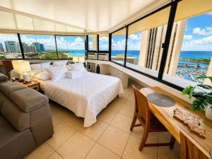 Hale Kai Nani-Beautiful Sea House