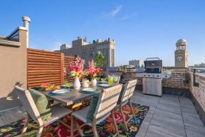 Spacious Suite Downtown 2BD 2BA Gym Hotel Pool