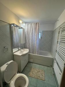 Night City Central Apartment, 3 Camere, 3 Balcoane, Untold