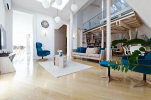 Luxury 143m2 2-Bedroom Penthouse Loft with AC & Elevator - Brīvības Street, Central Riga
