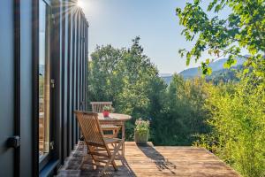 Alpine Glamp - Scenic Tiny House near Bled