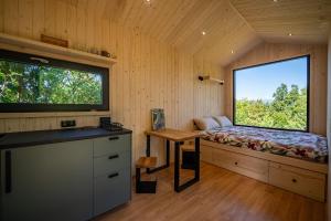 Alpine Glamp - Scenic Tiny House near Bled