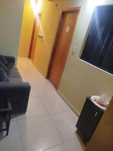 Mi Hábitat Lambaré - Habitaciones con Baño Privado, Cocina y Comedor equipados con electrodomésticos, con Quincho al Aire Libre