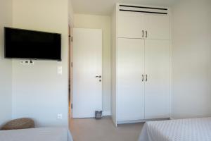 Vouliagmeni Suite 2 by Anothr